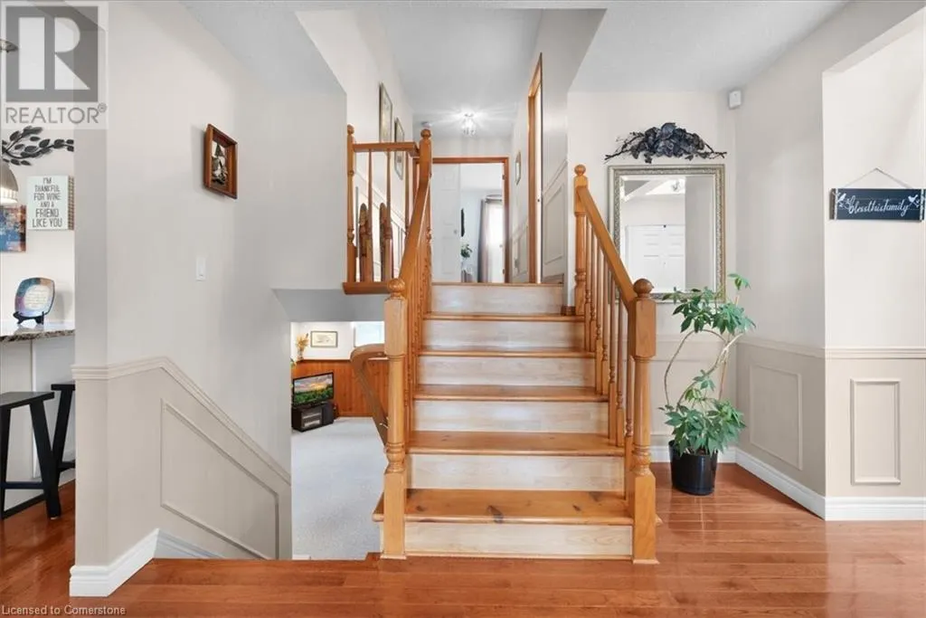 7994 OAKRIDGE Drive