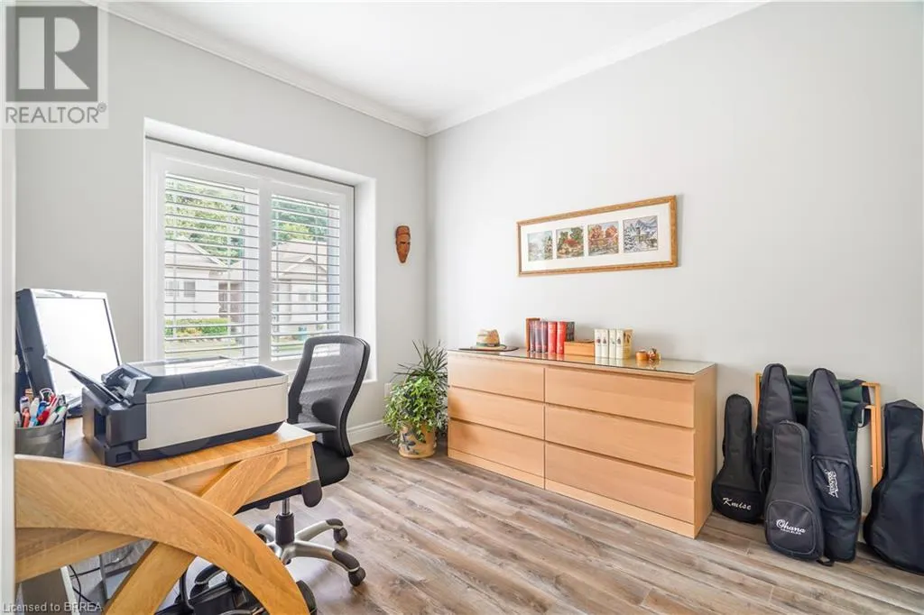 194 DONLY Drive S Unit# 13, #13