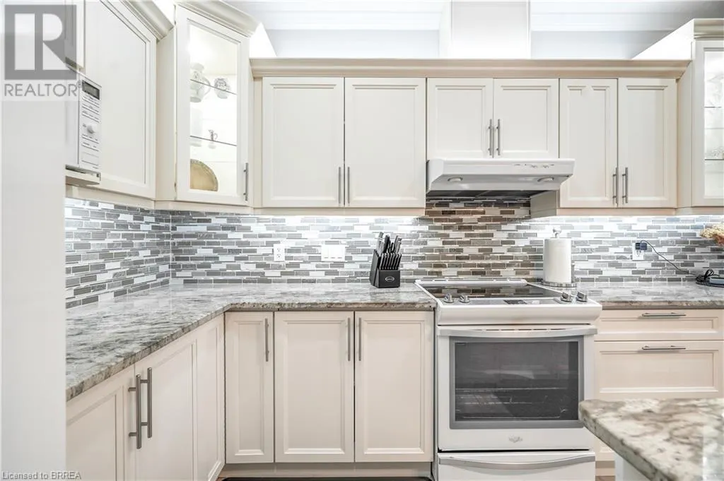 194 DONLY Drive S Unit# 13, #13