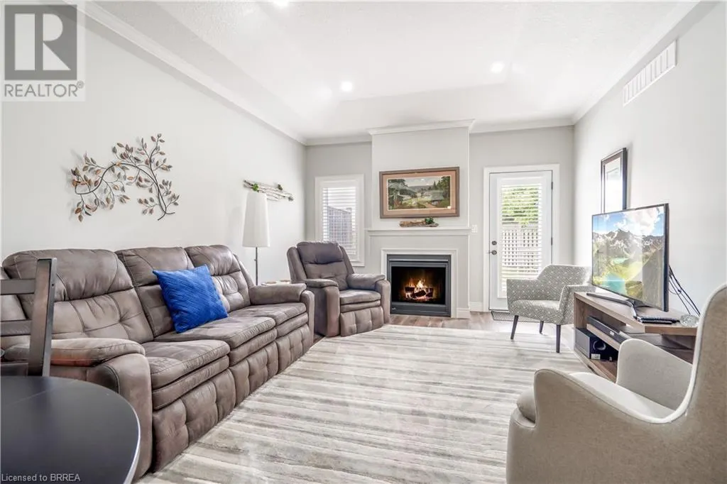 194 DONLY Drive S Unit# 13, #13