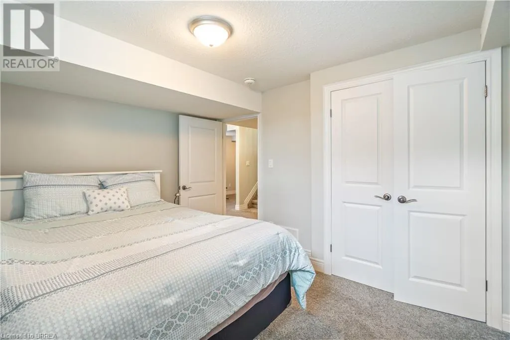 194 DONLY Drive S Unit# 13, #13