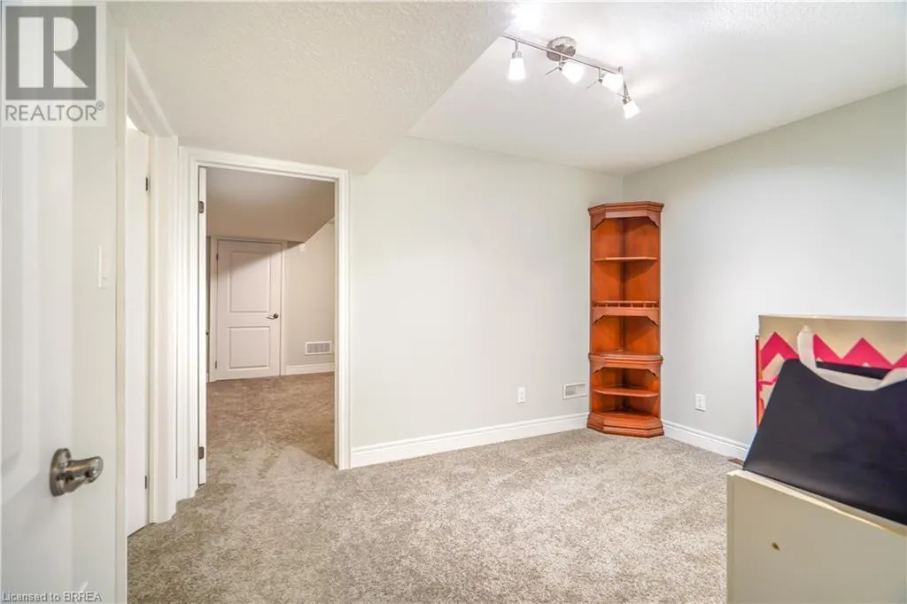 194 DONLY Drive S Unit# 13, #13