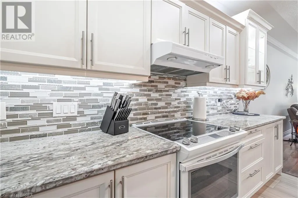 194 DONLY Drive S Unit# 13, #13