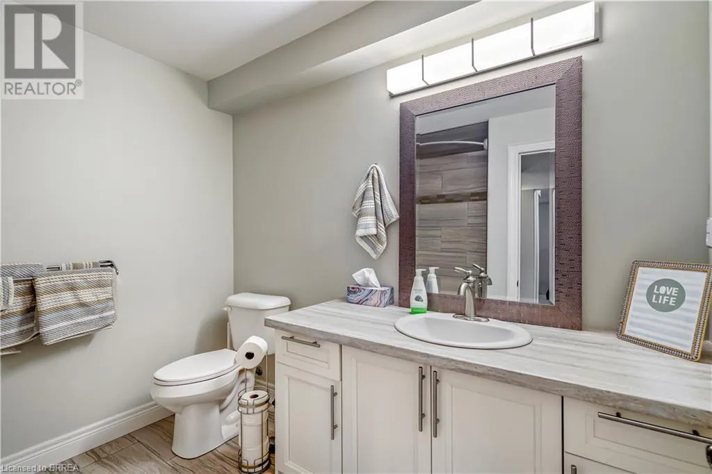 194 DONLY Drive S Unit# 13, #13