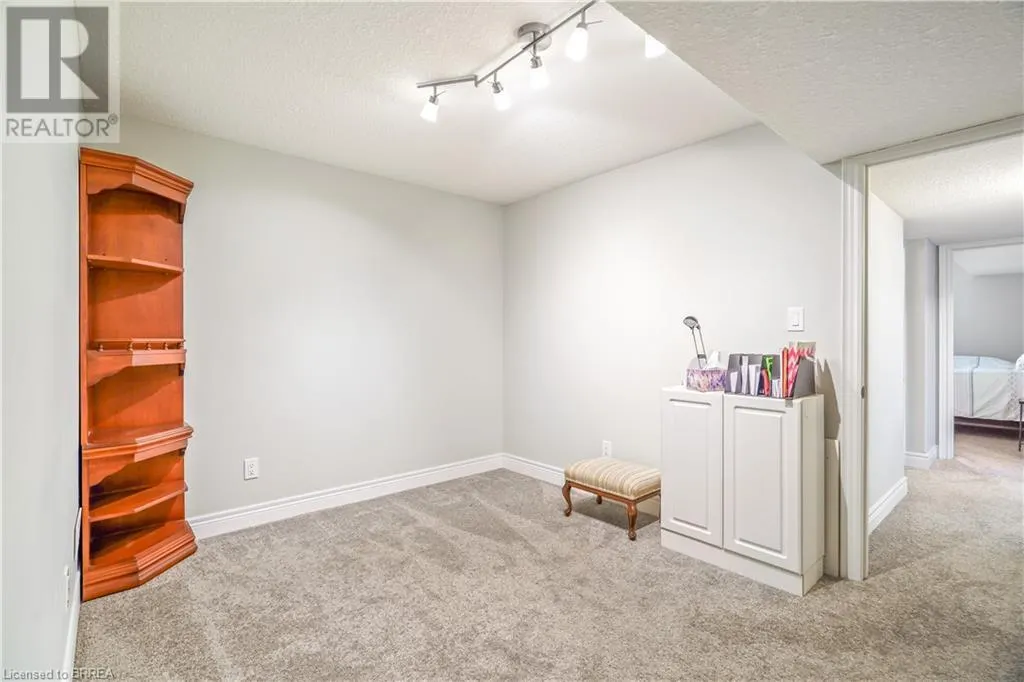 194 DONLY Drive S Unit# 13, #13