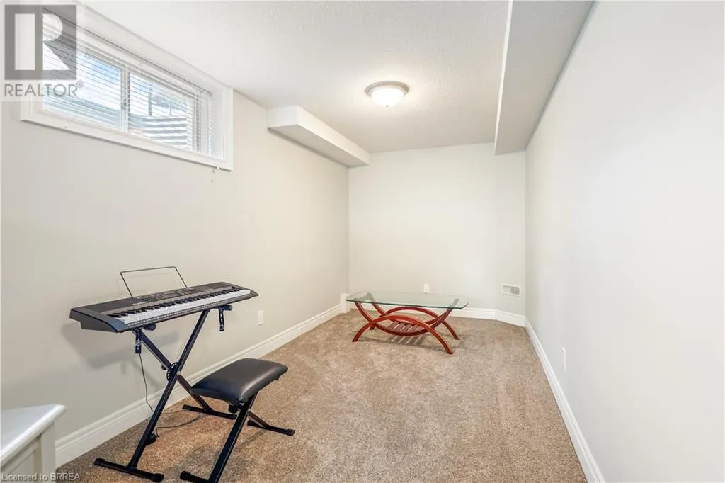 194 DONLY Drive S Unit# 13, #13