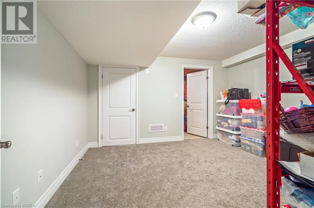194 DONLY Drive S Unit# 13, #13
