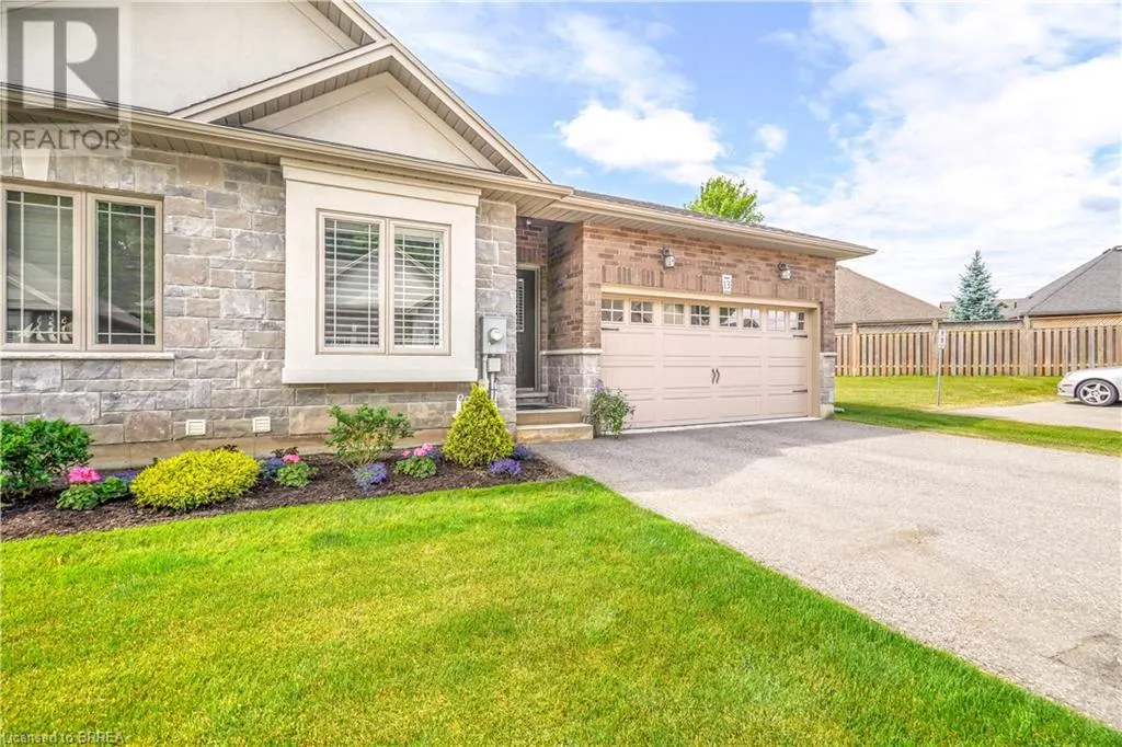 194 DONLY Drive S Unit# 13, #13