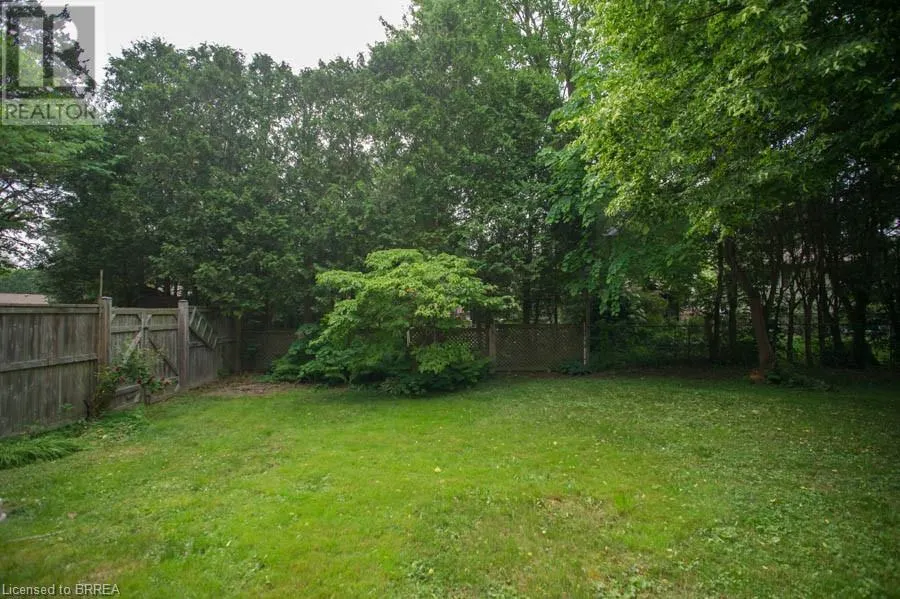 40 OAKHILL Drive