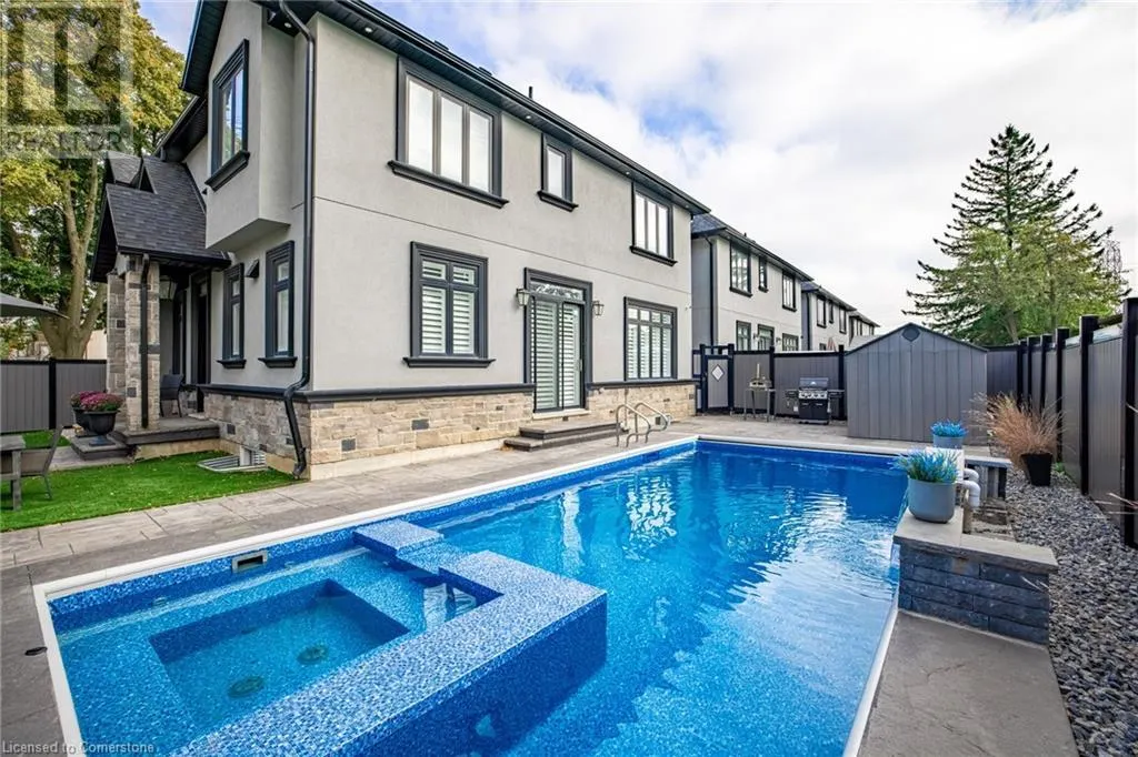 4 LOCKMAN Drive