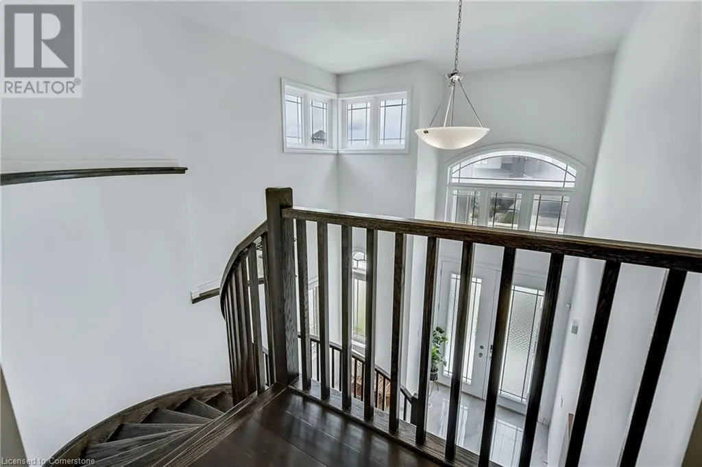 84 COOKE Avenue