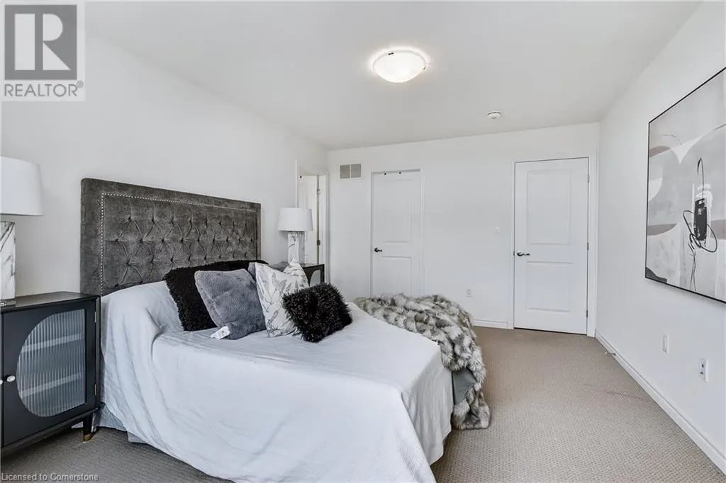 84 COOKE Avenue