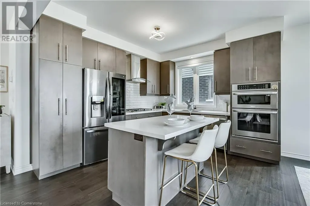 84 COOKE Avenue