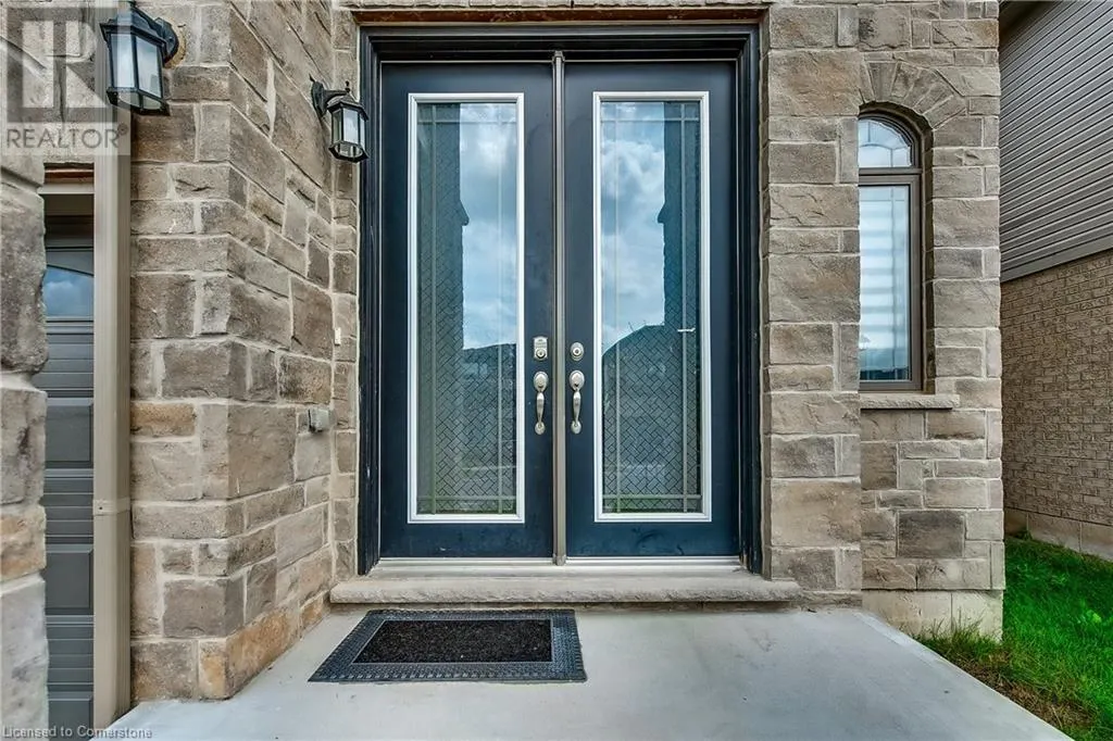 84 COOKE Avenue