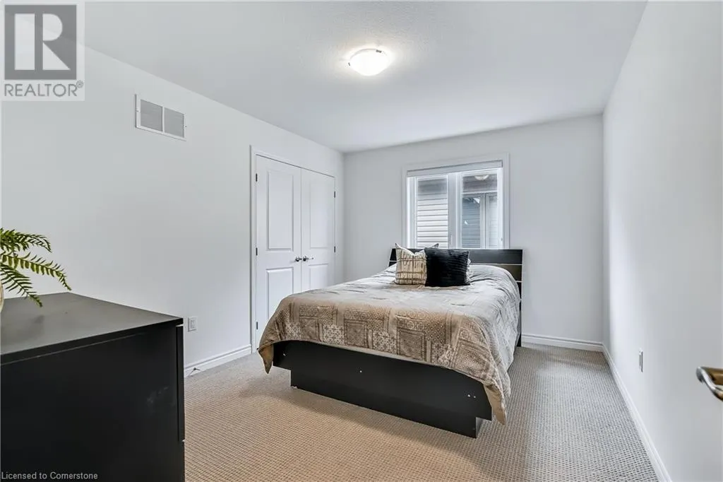 84 COOKE Avenue