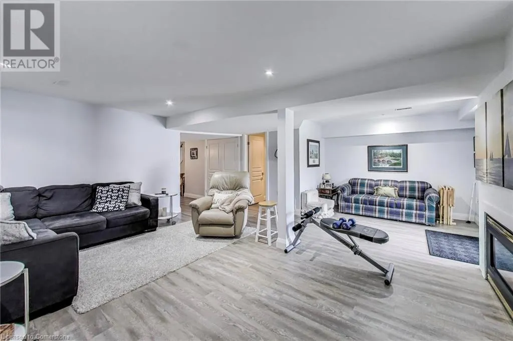 145 EDGEWATER Drive Unit# 22, #22