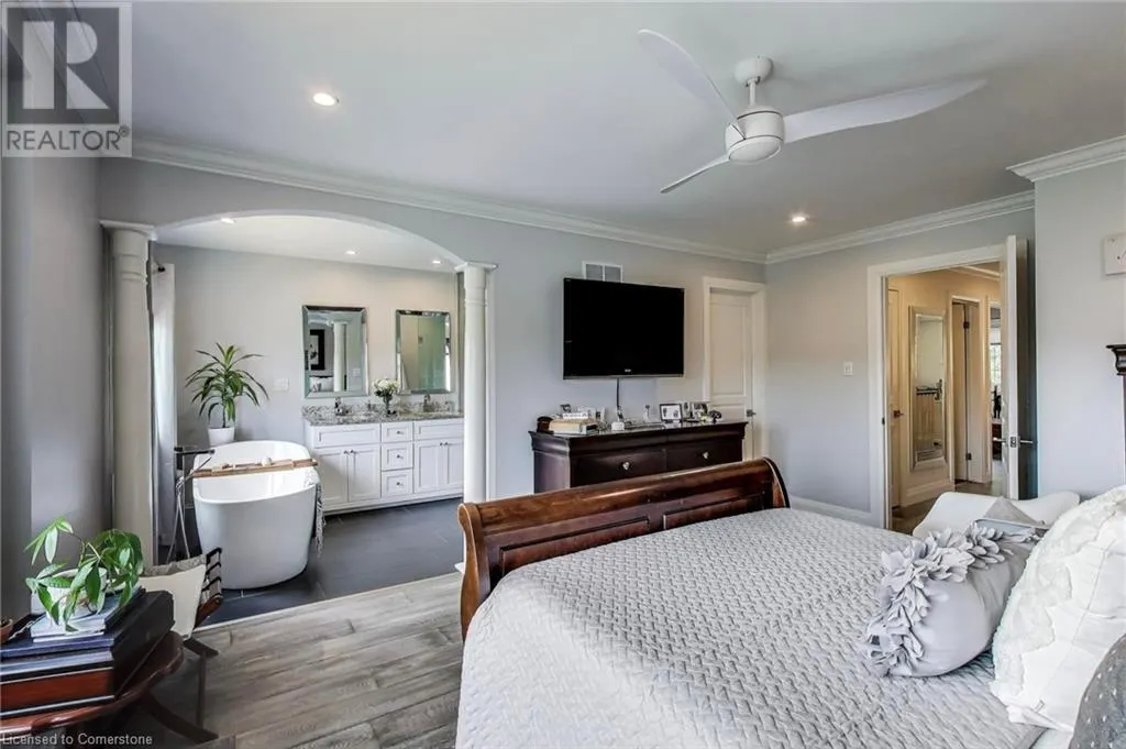 145 EDGEWATER Drive Unit# 22, #22