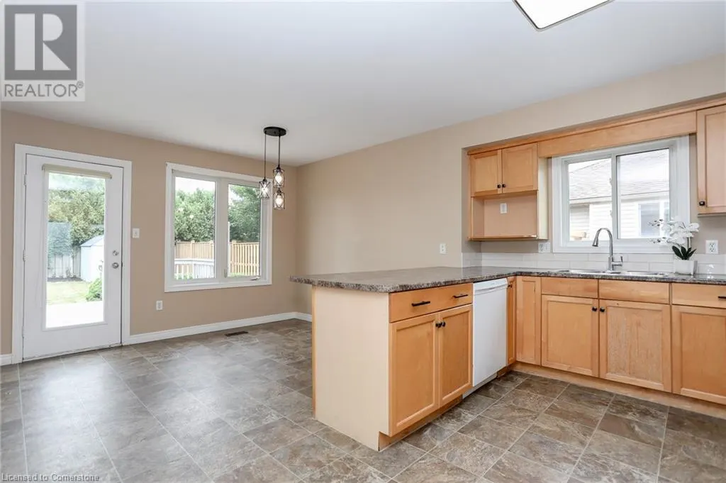 11 GOLDENROD Court