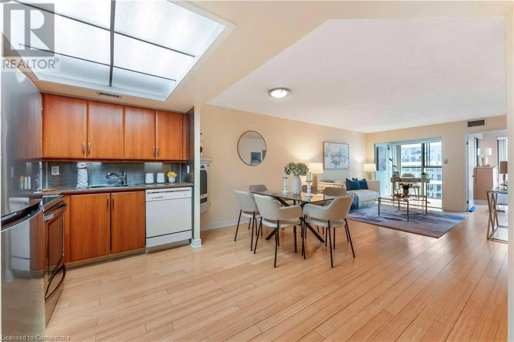65 SCADDING Avenue Unit# 811, #811