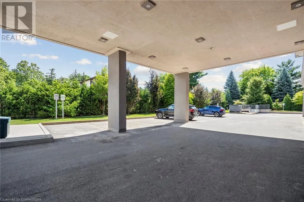 34 PLAINS Road E Unit# 102, #102
