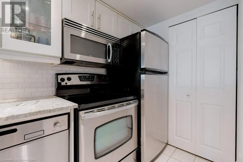 100 BRONTE Road Unit# 214, #214