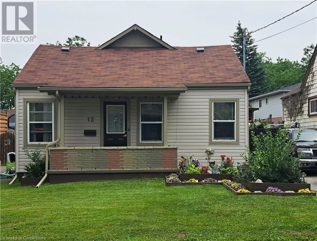 12 HAYES Street