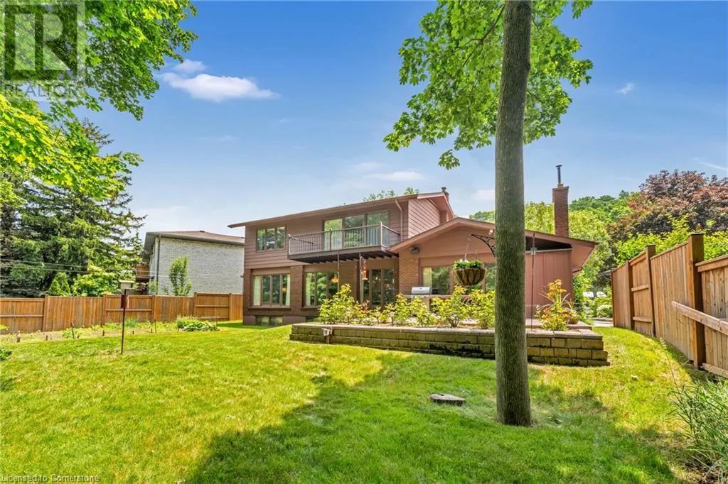 13 LESLIE Drive