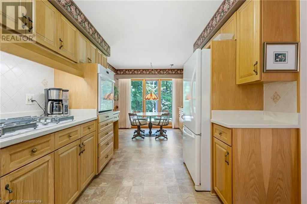 13 LESLIE Drive