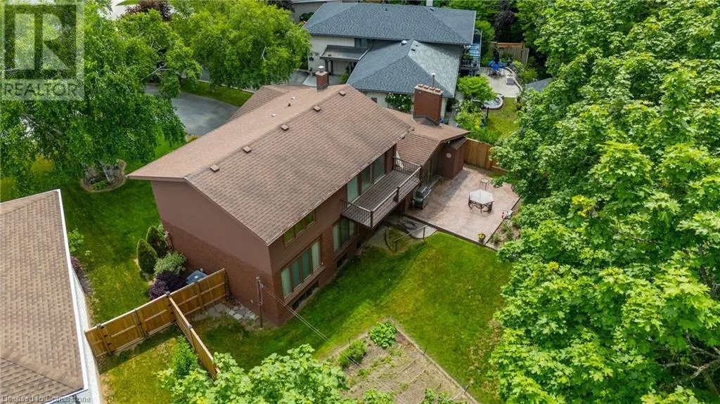 13 LESLIE Drive
