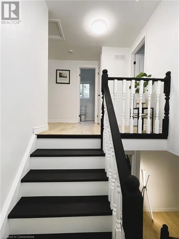 52 LAMPMAN Crescent