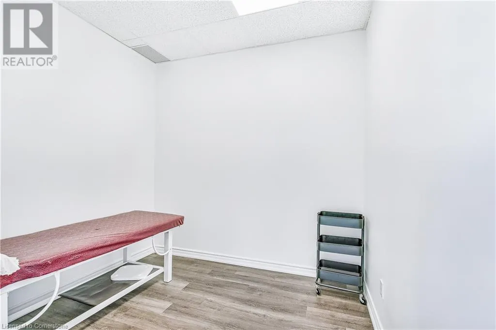 1040 GARNER Road W Unit# 207, #207