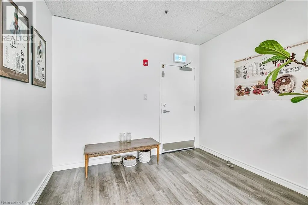 1040 GARNER Road W Unit# 207, #207