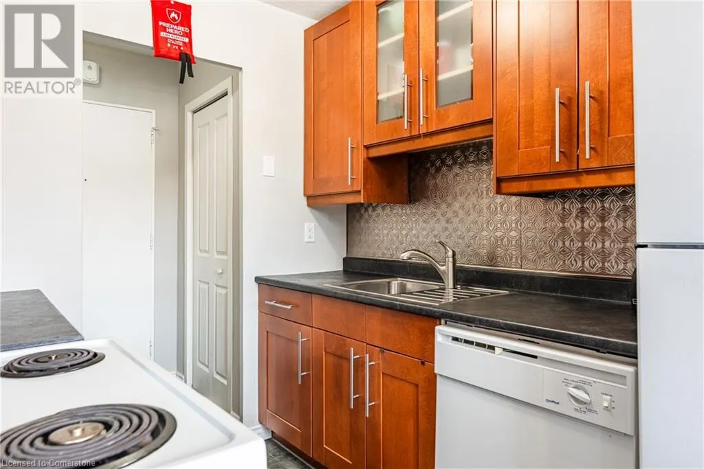 485 THOROLD Road Unit# 211, #211