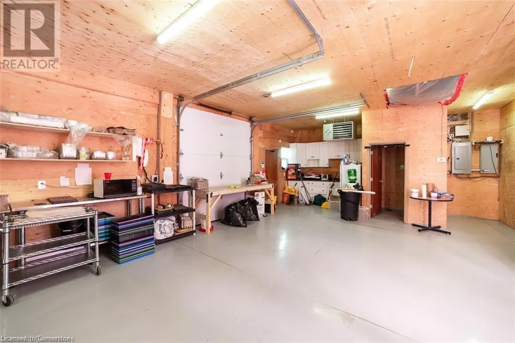 5463 CHIPPEWA Road E Unit# Garage, #Garage