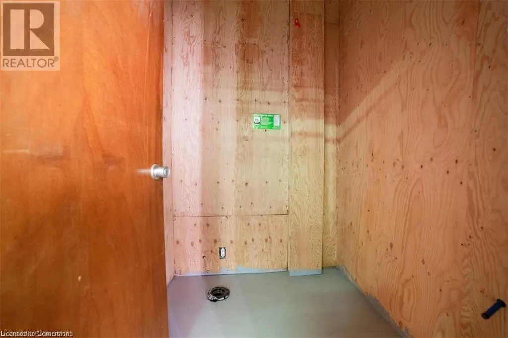 5463 CHIPPEWA Road E Unit# Garage, #Garage