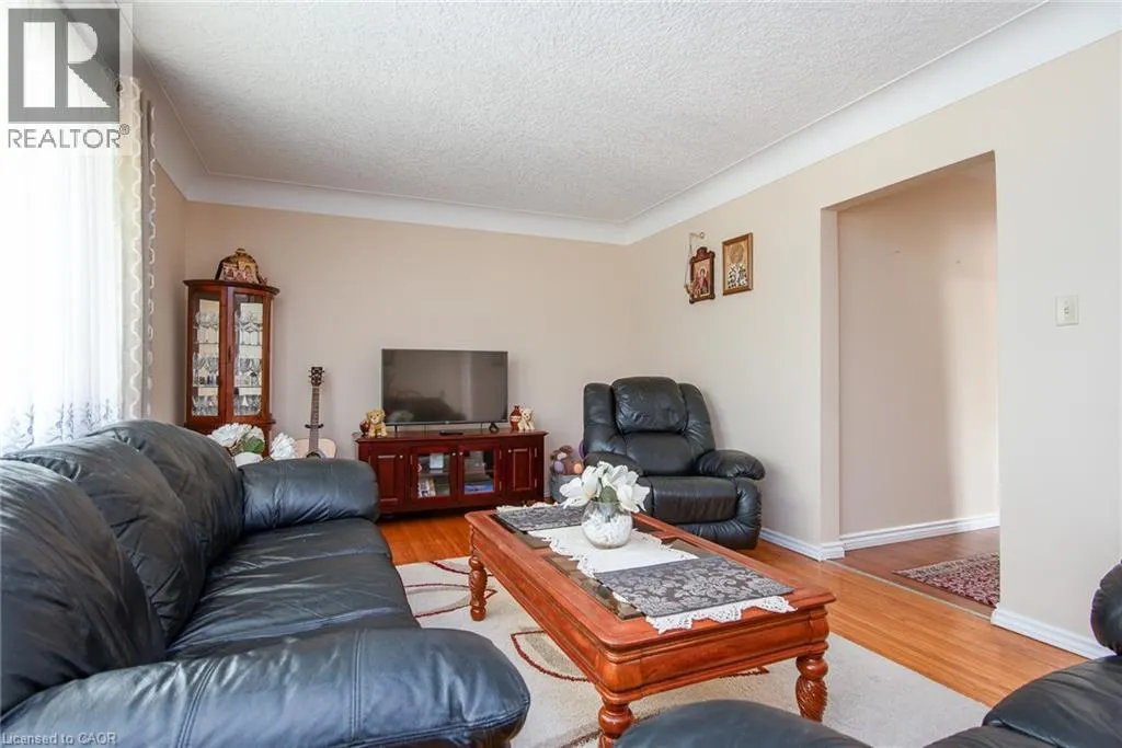 129 RIVER Road E