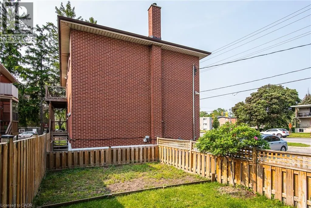 129 RIVER Road E