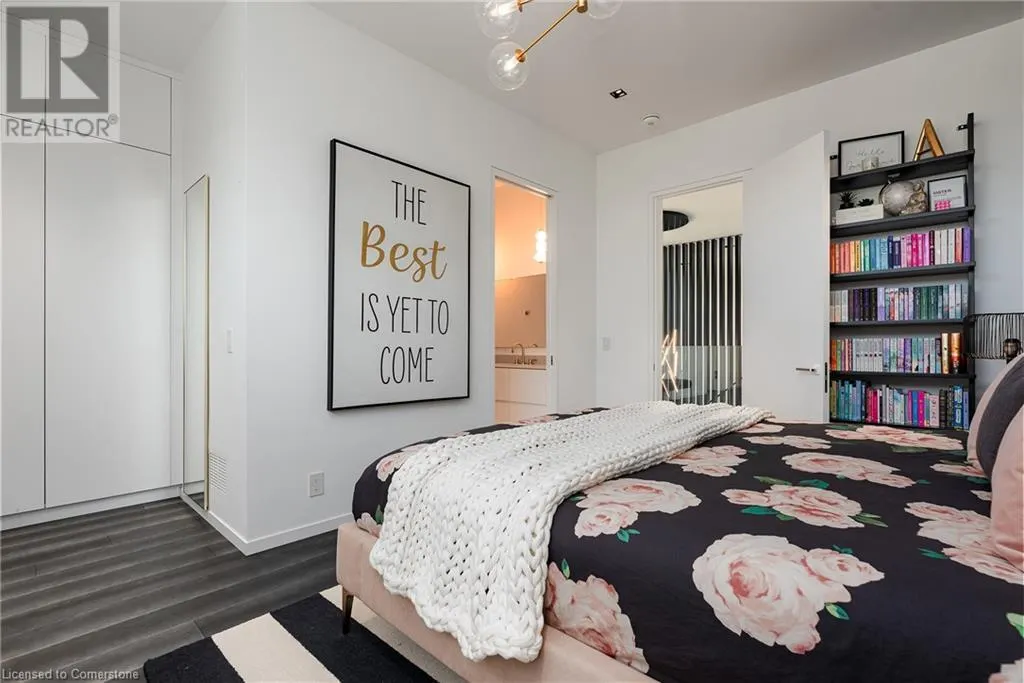 1239 SEDGEWICK Crescent