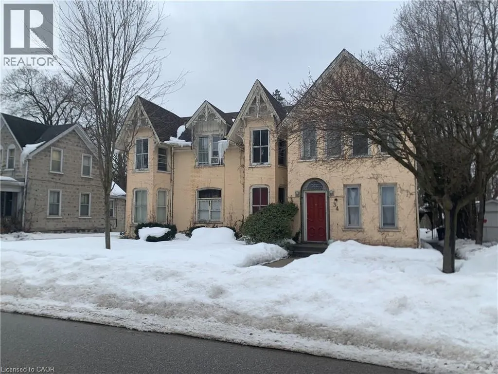 34 OAK Street
