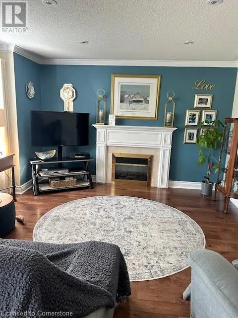 120 GLENARIFF Drive