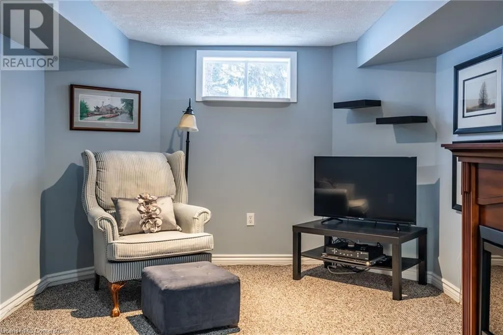 120 GLENARIFF Drive