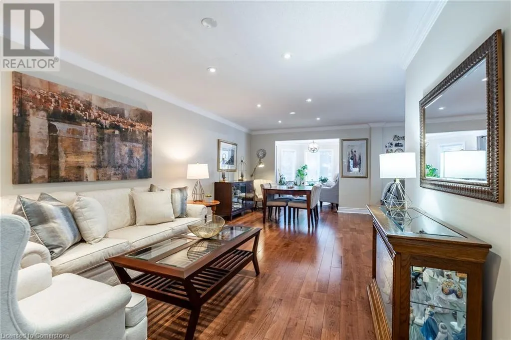 120 GLENARIFF Drive