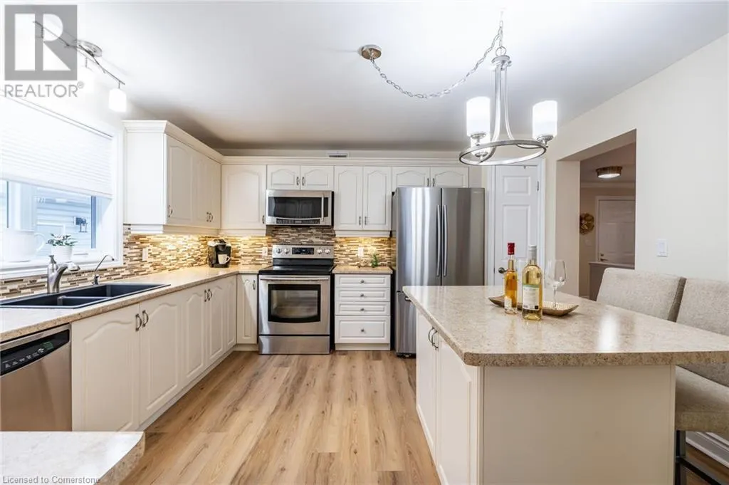 120 GLENARIFF Drive