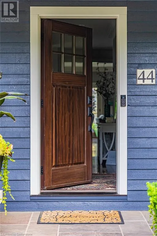 44 HEAD Street