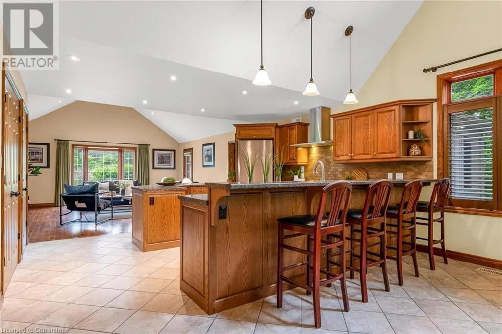 635 MILLGROVE Side Road