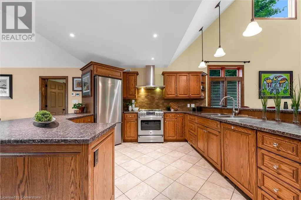 635 MILLGROVE Side Road