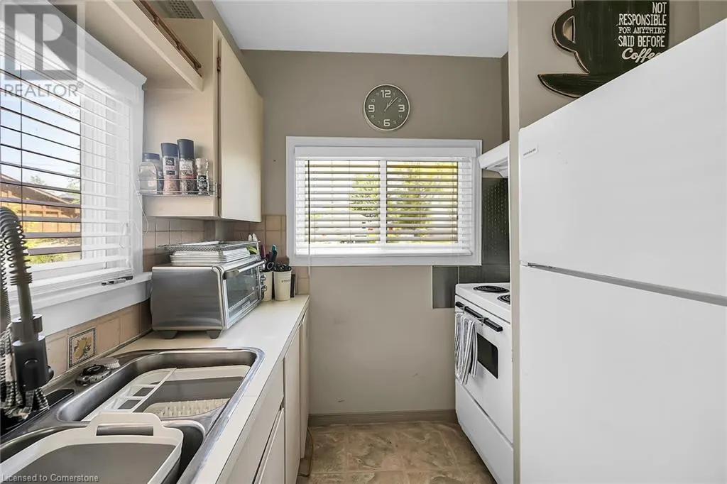 1041 LAKESHORE Road
