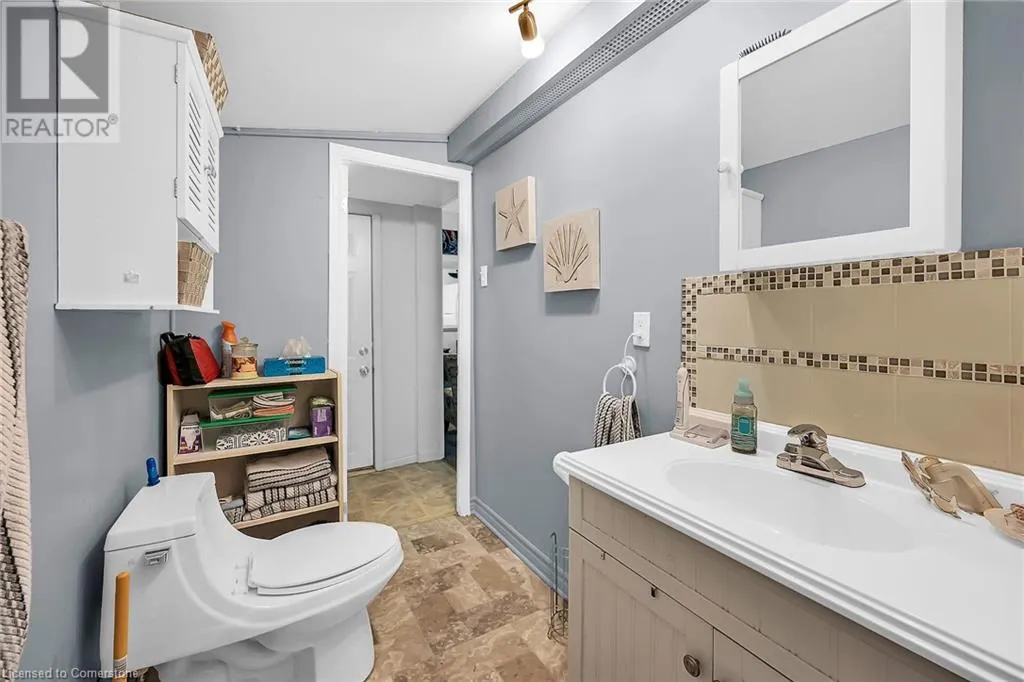 1041 LAKESHORE Road