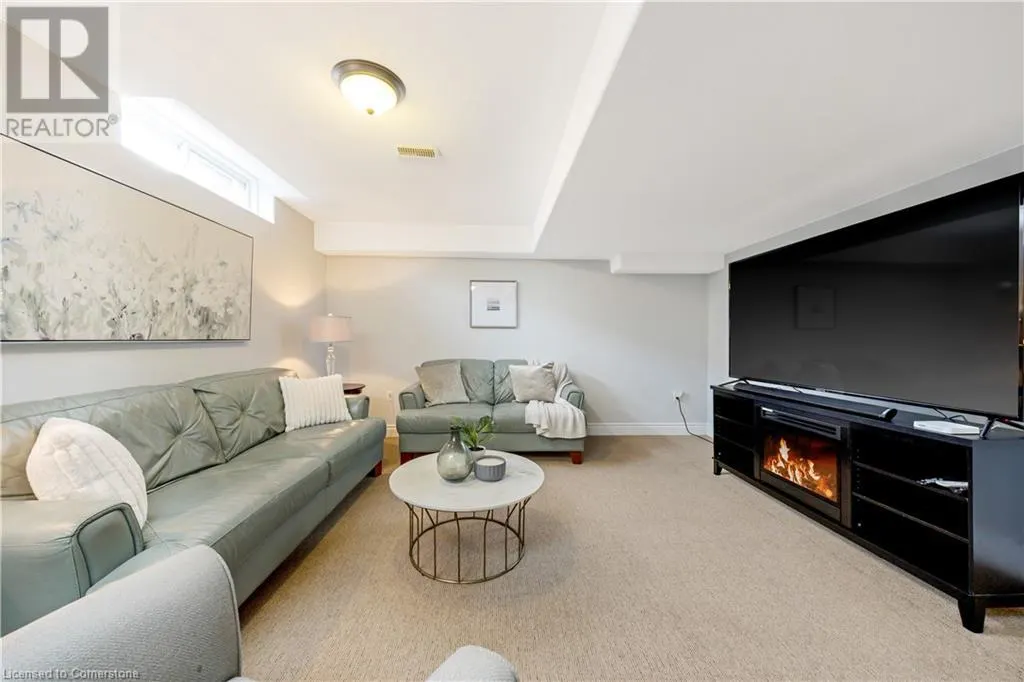 125 MILNE Place
