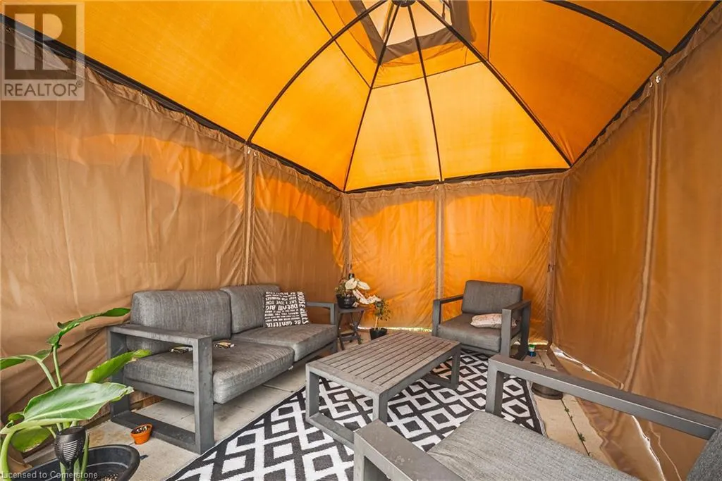 8258 TULIP TREE Drive